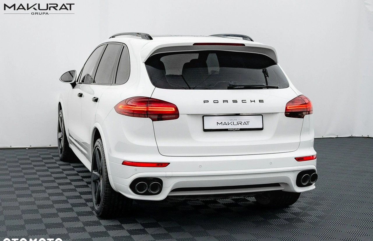 Porsche Cayenne cena 229900 przebieg: 99999, rok produkcji 2016 z Biskupiec małe 742